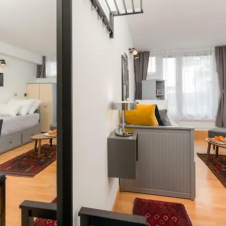Astudio Apartment